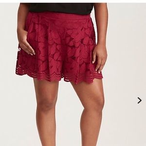 Size 1 (14-16) Red Lacy Shorts